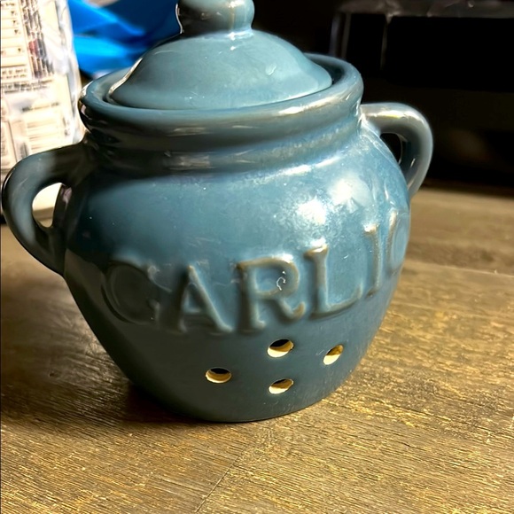 Blue Ceramic Garlic Keeper - Picture 1 of 5